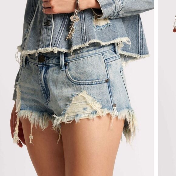 One Teaspoon 29 SALTY DOG BONITAS LOW WAIST DENIM SHORT - Picture 5 of 8